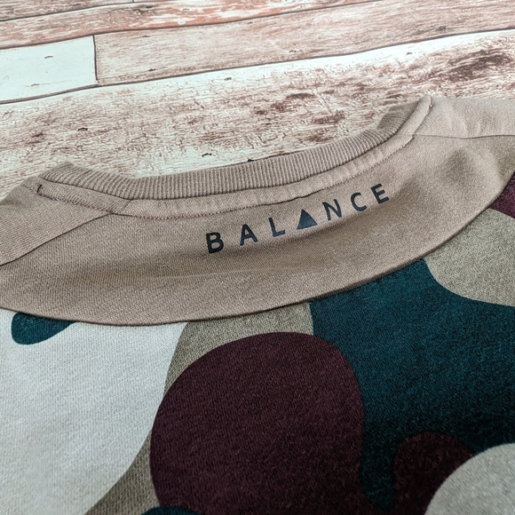Balance Athletica crop sweatshirt - Picture 4 of 6